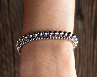 Pulseira de contas de prata Pulseira minimalista de prata Pulseira elástica feminina Pulseira ajustável de prata esterlina Presente de aniversário para ela Joias