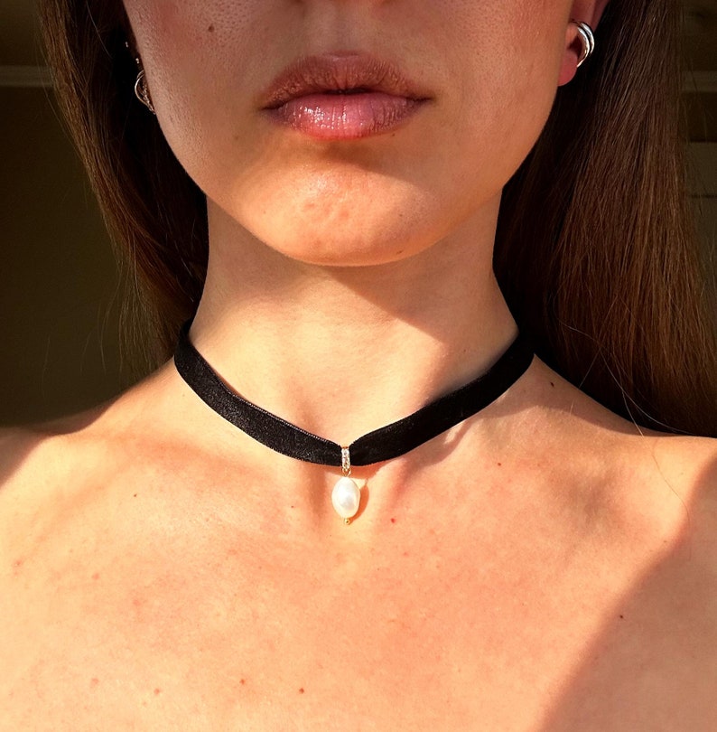 Irregular Pearl Necklace