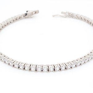 Dainty Tennis Bracelet Diamond Minimalist Bracelet Maid of Honor Gift For Her Diamond Tennis Bracelet     Wedding Jewelry Bridesmaid Gift