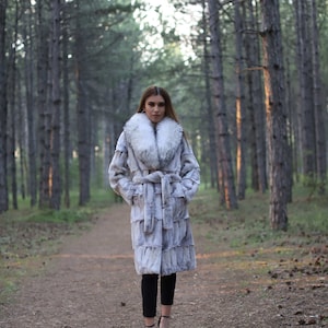 Real Blue Fox  Fur Sherit Coat with Big Fin Raccoon Collar