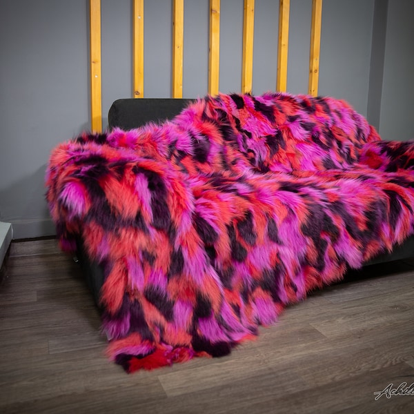 Luxury Real Triple Colour (pink) Coyotte Fur Throw Blanket