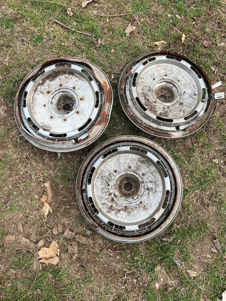 Vintage Chevrolet Motor Division Hubcaps - Etsy