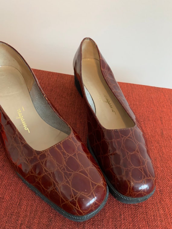 Salvatore ferragamo red shoes burgundy loafers ita