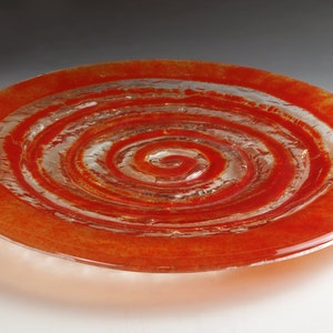 Rote Glasplatte 15&quot; Durchmesser, bunte Verschmelzung, Unikat, Reliefglas, Kunsthandwerk, Tischdekor, Innenarchitektur, modern