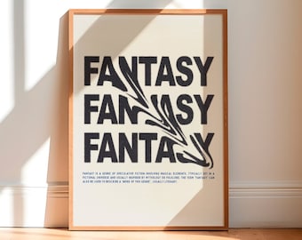 Op de afbeelding: Een ingelijste poster met een witte achtergrond en zwarte tekst die "FANTASY FANTASY FANTASY" luidt. De tekst is gestileerd met een zwarte grafische afbeelding van een gestileerd blad of tak.