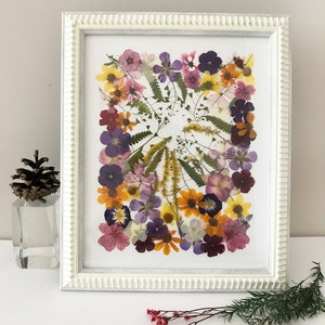 Real Flower Frame - Botanical Artwork Frame – NOT A PRINT - Botanical Frame - Framed Art Garden Picture  - Home Décor -unique gifts - FR001