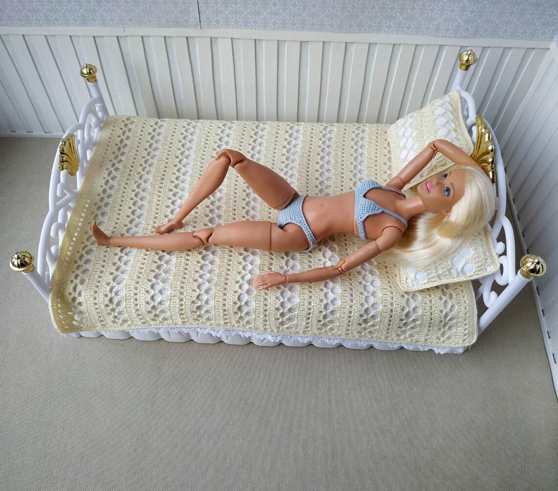 Häkeln Puppe Decke und zwei Kissen für Barbie Blythe und ...