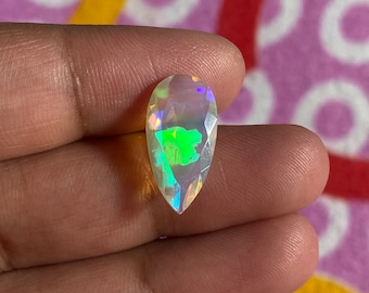 Cabochon Ovale N°32 – Opale Welo Blanche D’Éthiopie – 1,22 Carats – Naturelle