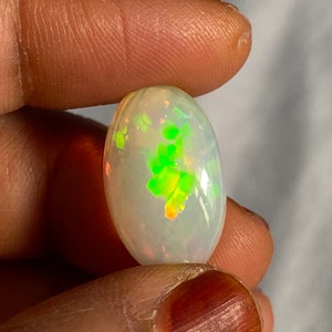 Natural Ethiopian White Opal Cabochon Oval 18.2x11.5  MM 5.98 Carats Welo Fire Opal AAA Quality Jewelry Making Opal Loose Gemstone