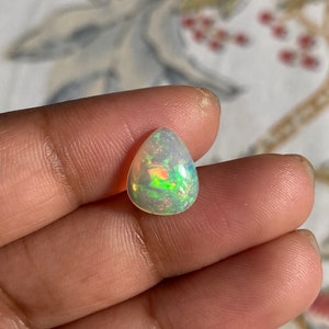 Natural Ethiopian White Opal Cabochon Pear 1.80 Carat 11x9 MM Welo Fire Opal AAA Quality Jewelry Making Opal Loose Gemstone