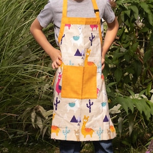Children&#39;s apron - Llama (personalizable)