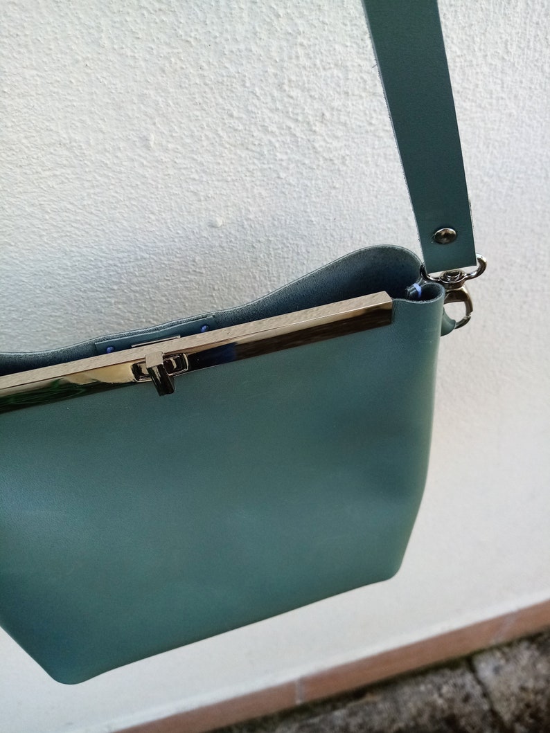 Santa bag in genuine sage green leather hand-sewn handmade in Italy