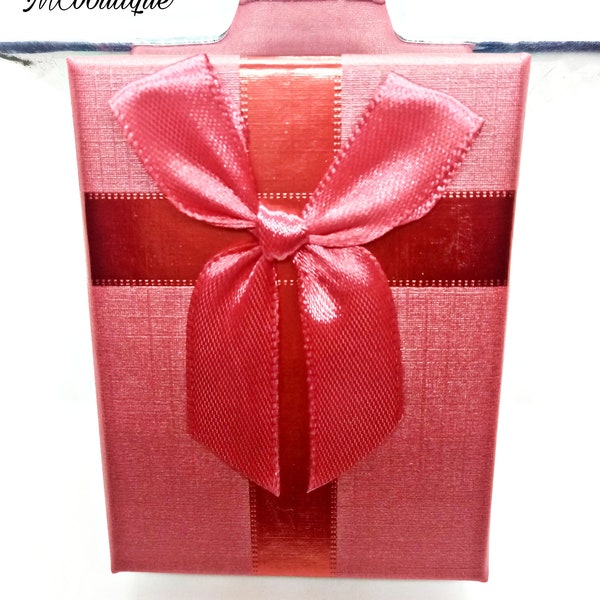 Boîte cadeau pour bijoux 7x9cm rouge brillant