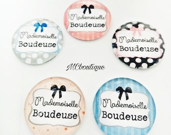 Cabochon Mademoiselle Boudeuse verre 25mm 20mm 12mm