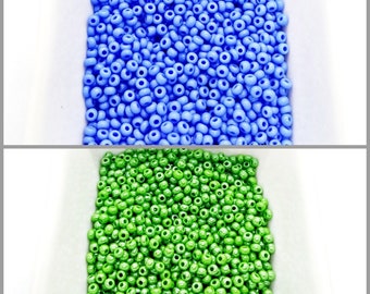 Seed beads 8/0 glass 20g lavender blue / opaque pearly green