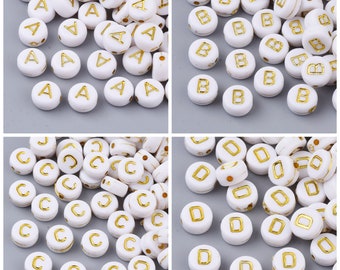 10 perles Alphabet lettre blanc écriture dorée 7mm