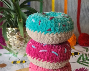 Süßes Kuscheltier Häkeln Donut Plüschtier in vielen Lustigen Farben