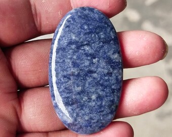 4.9 carats Periwinkle Blue Dumortierite Encapsulated Quartz 8996