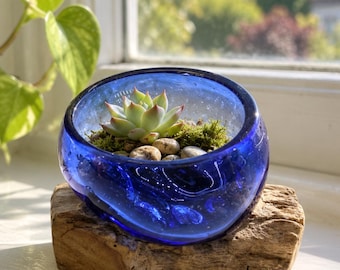 Blue Molten Glass Bowl on Natural Wood Base Coastal Tealight Holder Ocean-Inspired Home Decor