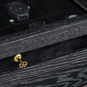 top view of watchbox for 15 watch lock detail