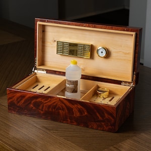 Unique Cedar Cigar Box, Pyramid & Cedar Wood Humidor, Handmade Luxury Cigar Case, Gift for men, Cigar lovers gift, Valentines day gift