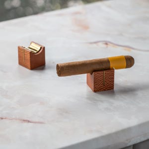 Premium Exotic Wood Cigar Rest – Unique Cigar Holder, Small Rest for Cigars, Ideal Gift for Cigar Lovers, Portable & Stylish, Christmas Gift