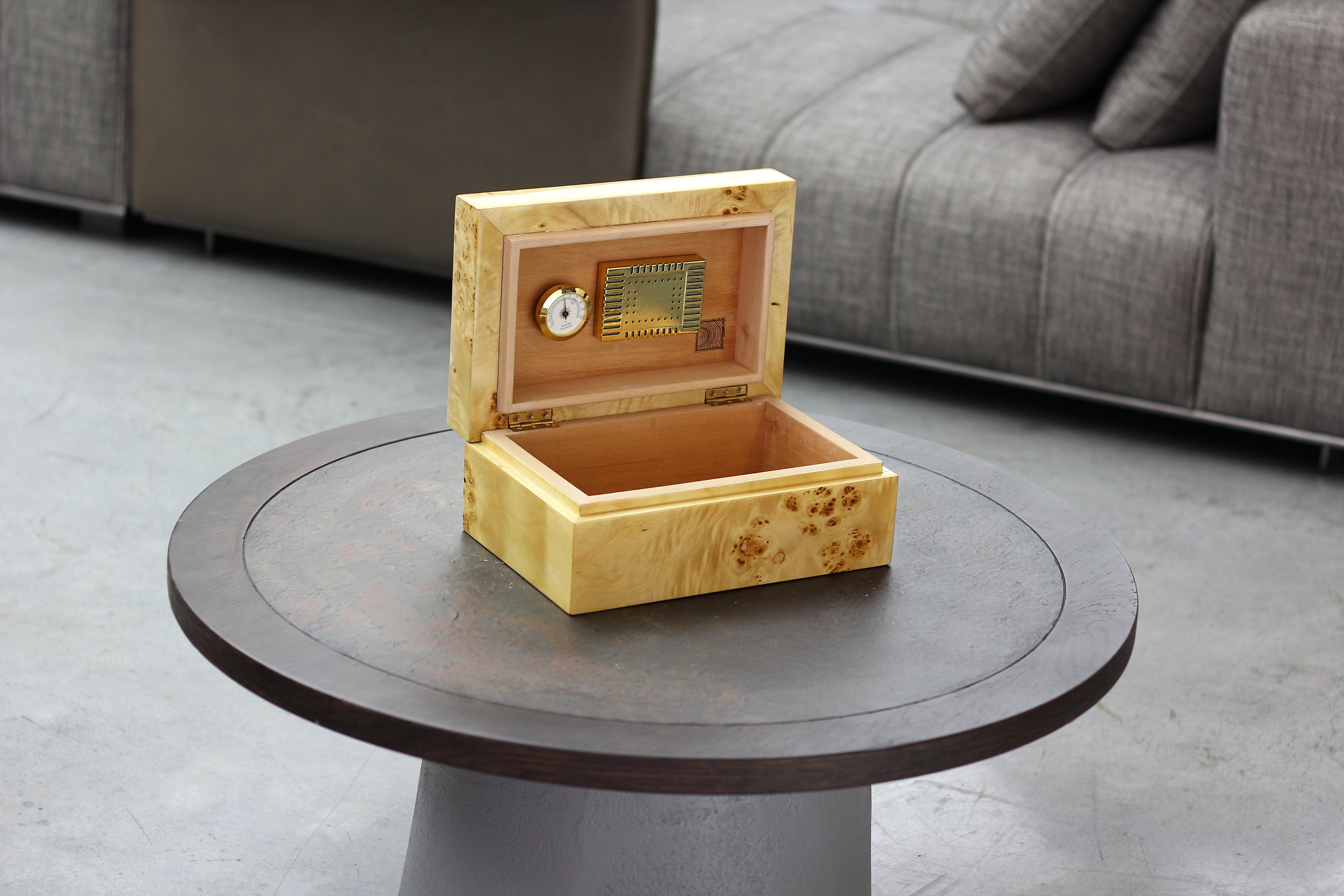 Handmade Cedar Cigar Humidor, Mapa Burl Veneer, 36 Robusto Capacity - Etsy