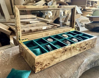Scatola portaorologi con serratura per 14 orologi, teca espositiva in legno di radica realizzata a mano con velluto verde.
