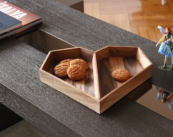 Assiette en forme de cœur en noyer, Cadeau de fête des mères, Assiette en bois pour collation, Bol de cœur fait à la main, Cadeau d’anniversaire pour elle, Plateau de service, Cadeau maison