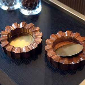 Wood Cigar Ashtray, Round Ashtray for Cigarettes, Cigar Holder Accessories, Cigar Lover Gift, Groomsman Gift, Walnut Wood Cigarette Ashtray