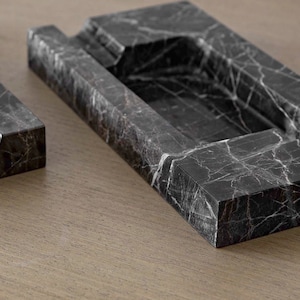 Bandeja de cigarros de mármol negro y arqueado de lujo, Cenicero de cigarros de mármol Bruno perla, Regalo amante de los cigarros para hombres, Regalo de padrinos de boda, Accesorios para cigarros