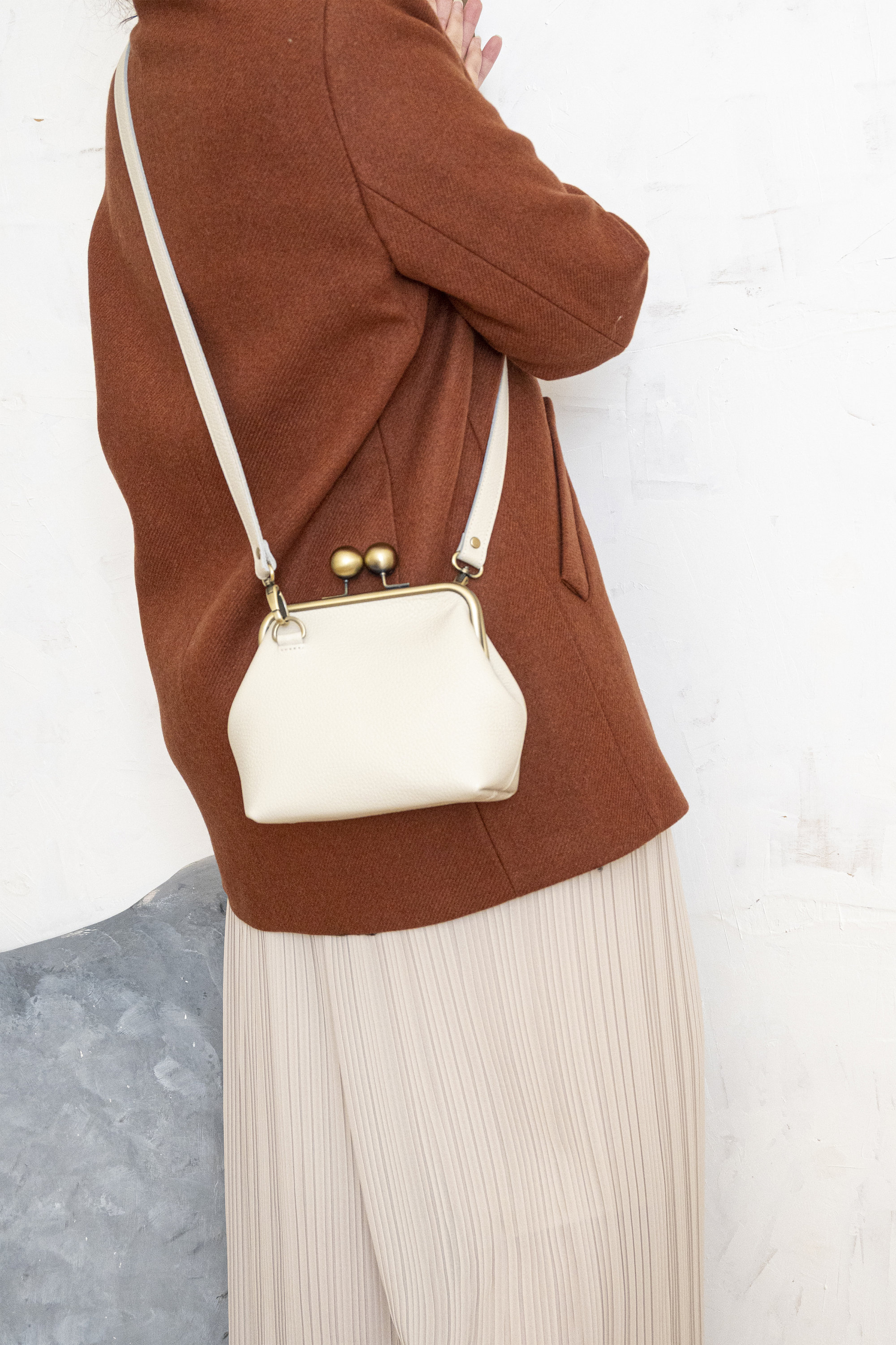 Leather Bag With Kiss Clasp Bag in any color Retro Style Etsy