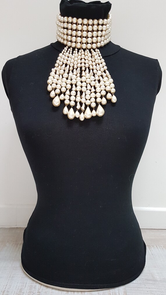 30s faux pearls style neck necklace