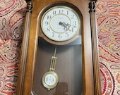 Vintage Howard Miller Chiming Wall Clock 660-465