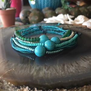 Magnesite Gemstone Beaded Bracelet, Adjustable Bracelet, Friendship Bracelet, Stackable Bracelet, Wax String Bracelet