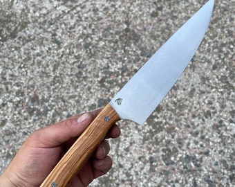 Cuchillo de Chef hecho a mano N690 60 HRC, mango de oliva plano completo, cuchillo de cocina, Funda de cuero vegetal, cuchillo Nizam