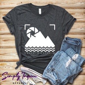 Fotograaf Shirt - Aperture Adventure Photography Tee - Cadeau voor Camera Lovers - Camera Geschenken - Fotografie Unisex Tee