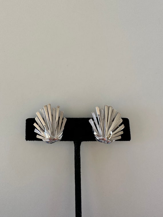1960s Crown Trifari Modernist Earrings - image 7