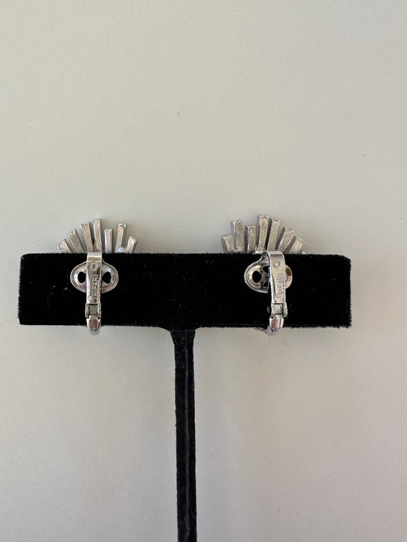 1960s Crown Trifari Modernist Earrings - image 8