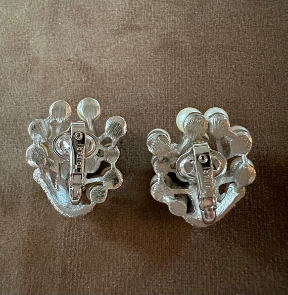 Vintage Crown Trifari Brooch and Earrings Set - image 8