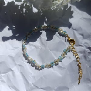 Beaded Flower Bracelet, Daisy Bracelet, Blue Floral Bracelet, Aesthetic Flower Bracelet, Gift For Her, Dainty Flower Bracelet, Birthday Gift