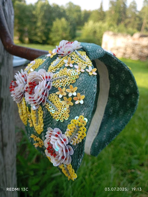 Green and ivory floral and sequin hairpiece Greens – tagged  main image 2