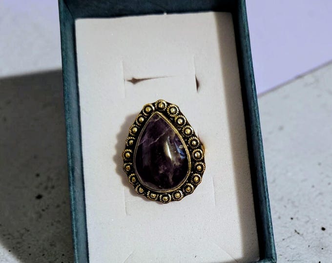 Handcrafted Size 9, 1" x 3/4" Chevron Amethyst Gold Ring