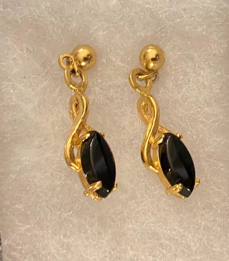An Exquisite Pair of Onyx /& Gold Pierced Earrings