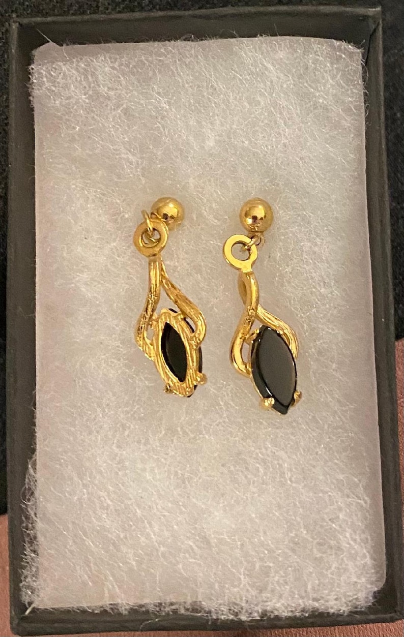 An Exquisite Pair of Onyx /& Gold Pierced Earrings