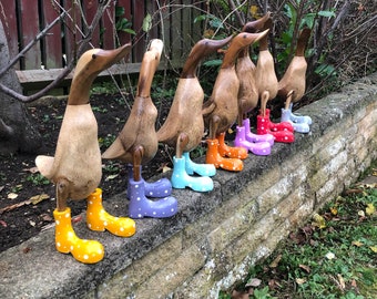 45cm/35cm/25cm Duck in 8 colours LARGE with colour boots wooden handmade carved varnished garden home ornament natural bamboo ornament