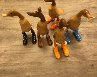 Handgeschnitzte Bambus Ente mit Gummistiefeln (25 cm)