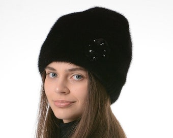 Real mink fur hat for women black