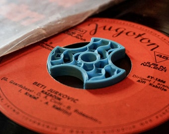 Modern-Gyroid 45 rpm record insert | 7 inch vinyl adapter | 3D print vinyl adapter - Print A Brick