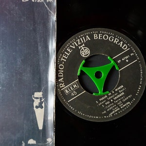 BUY 2 GET 2 FREE Classic 45 rpm record insert 7 inch vinyl adapter 3D print vinyl adapter Print A Brick Green